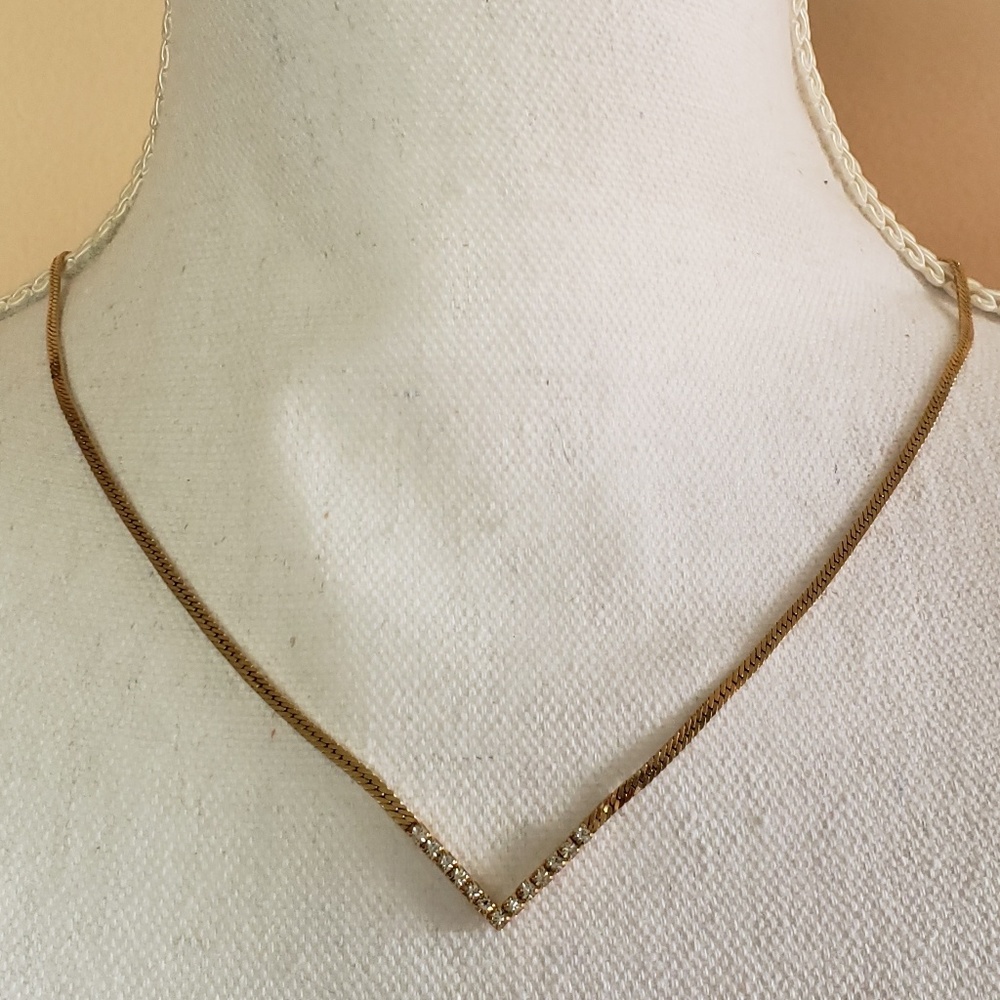 3/$12 Vtg Avon Rhinestone V Choker Necklace